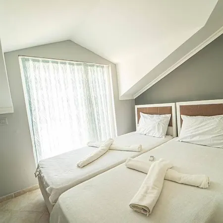 Lovely House With Shared Pool Near Oludeniz, Fethiye *