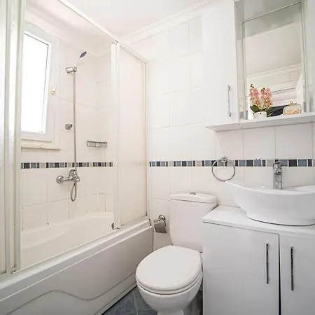 Lovely House With Shared Pool Near Oludeniz, Fethiye Apartament *