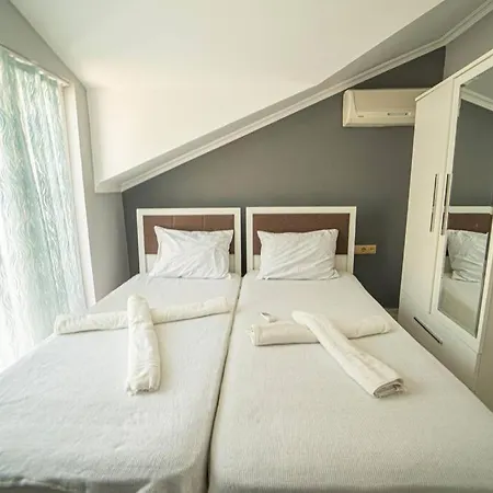 Lovely House With Shared Pool Near Oludeniz, Fethiye *
