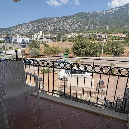 Lovely House With Shared Pool Near Oludeniz, Fethiye 아파트 *